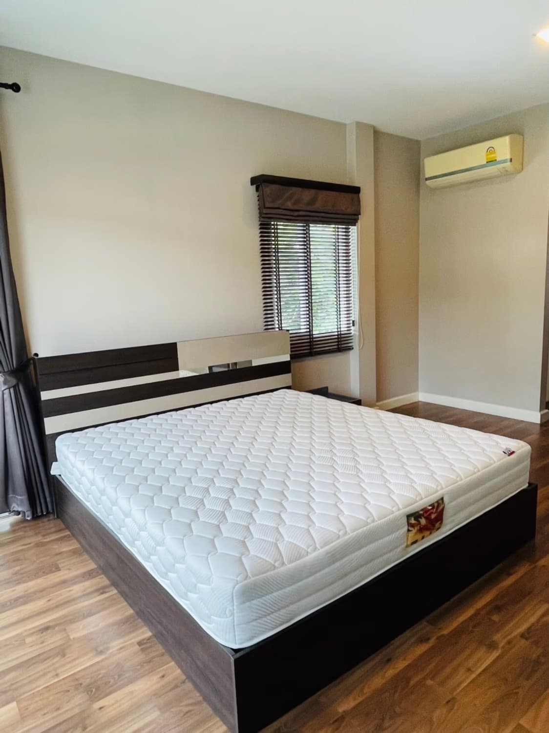 4 Bedroom House - Image 6