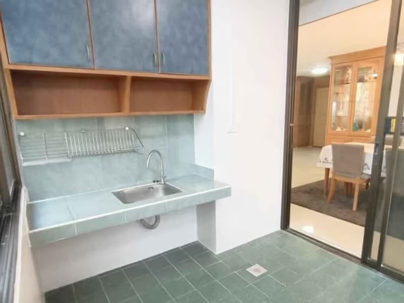 2 Bed Condo for Rent in Huai Khwang
