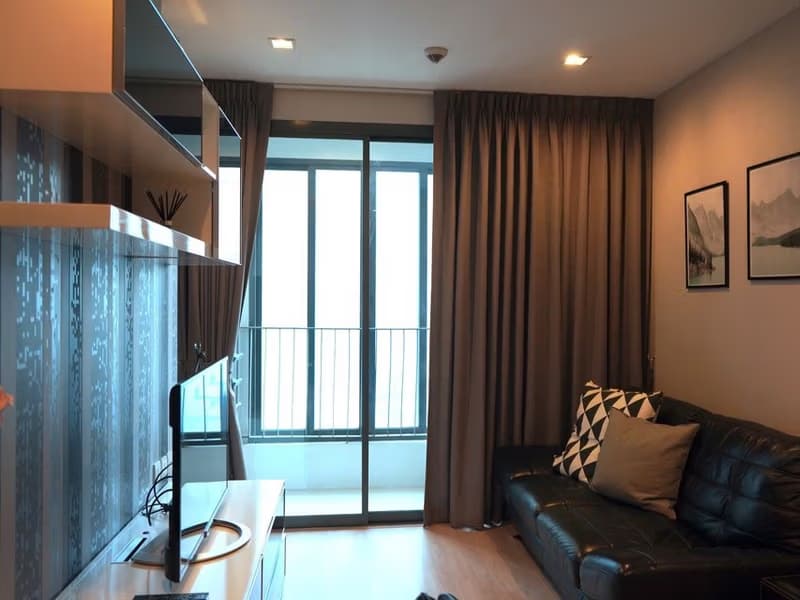 2 Bed Condo for Rent and Sale in Ratchathewi