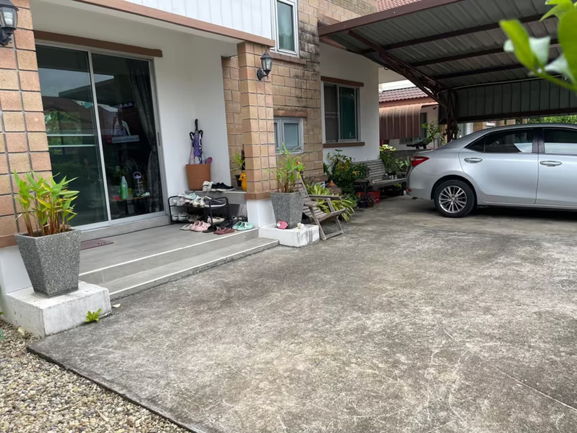 3 Bedroom House - Image 2