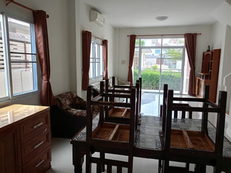 3 Bed House for Rent in Saraphi