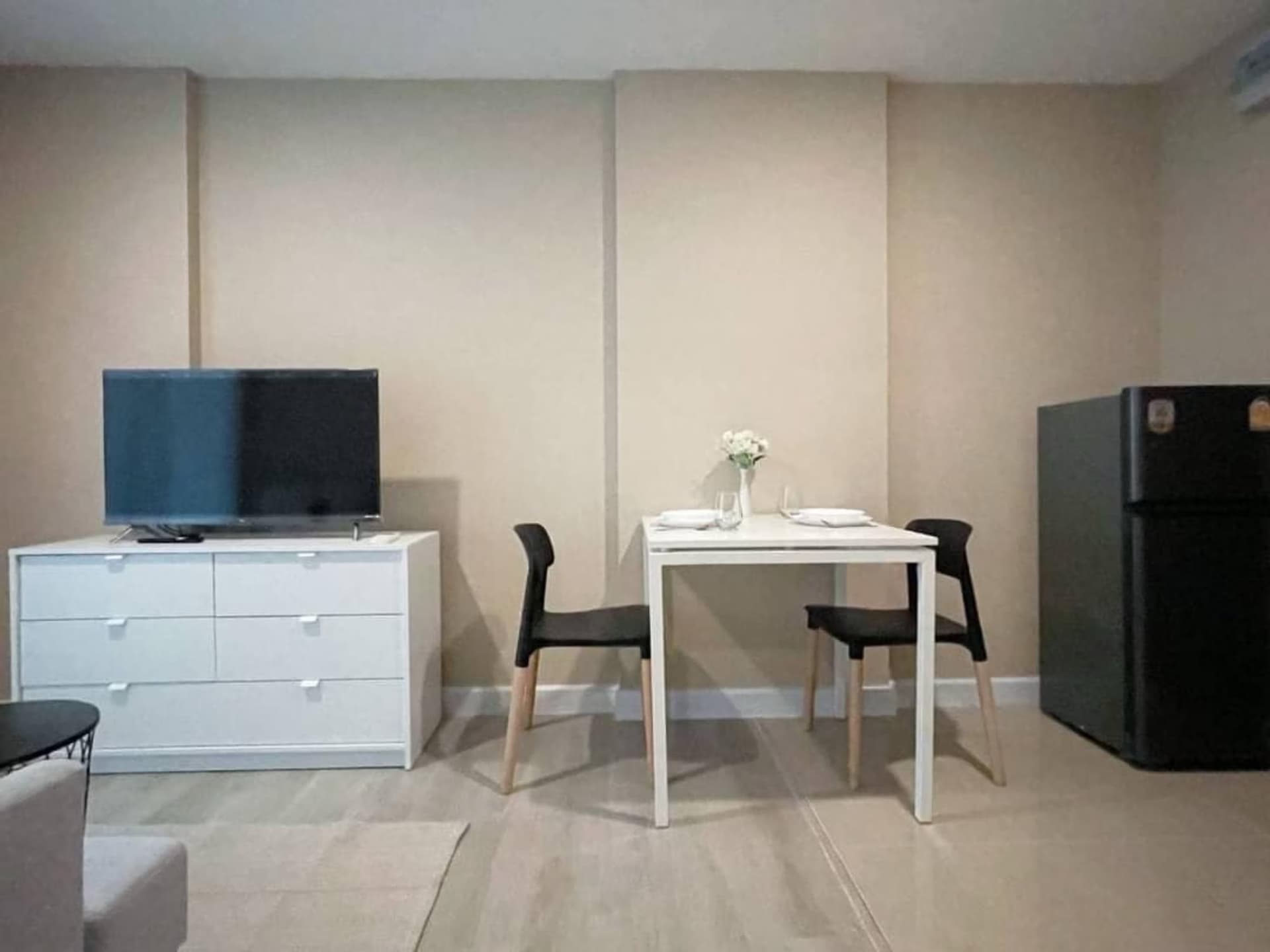 Condo for Rent at Metro Luxe Ratchada - Image 2