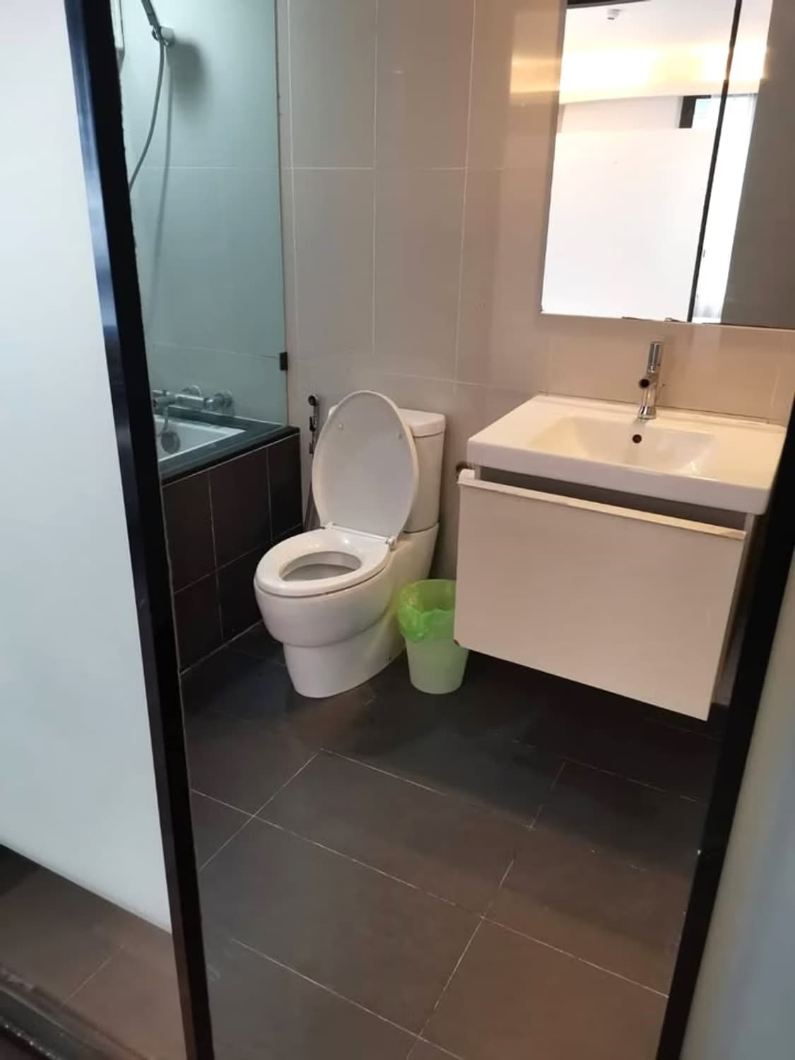 2 Bed Condo for Rent in Khlong Toei - Image 10