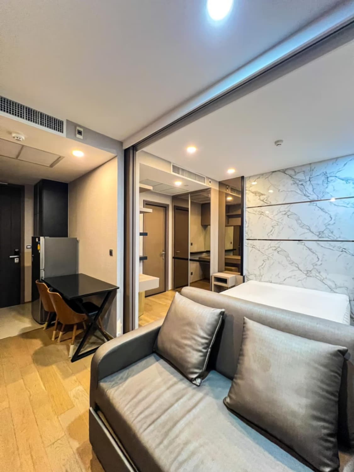 1 Bed Condo for Rent in Bang Rak - Image 3