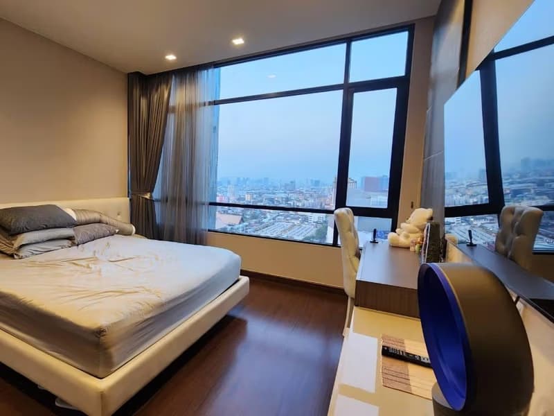 2 Bed Condo for Rent and Sale in Huai Khwang