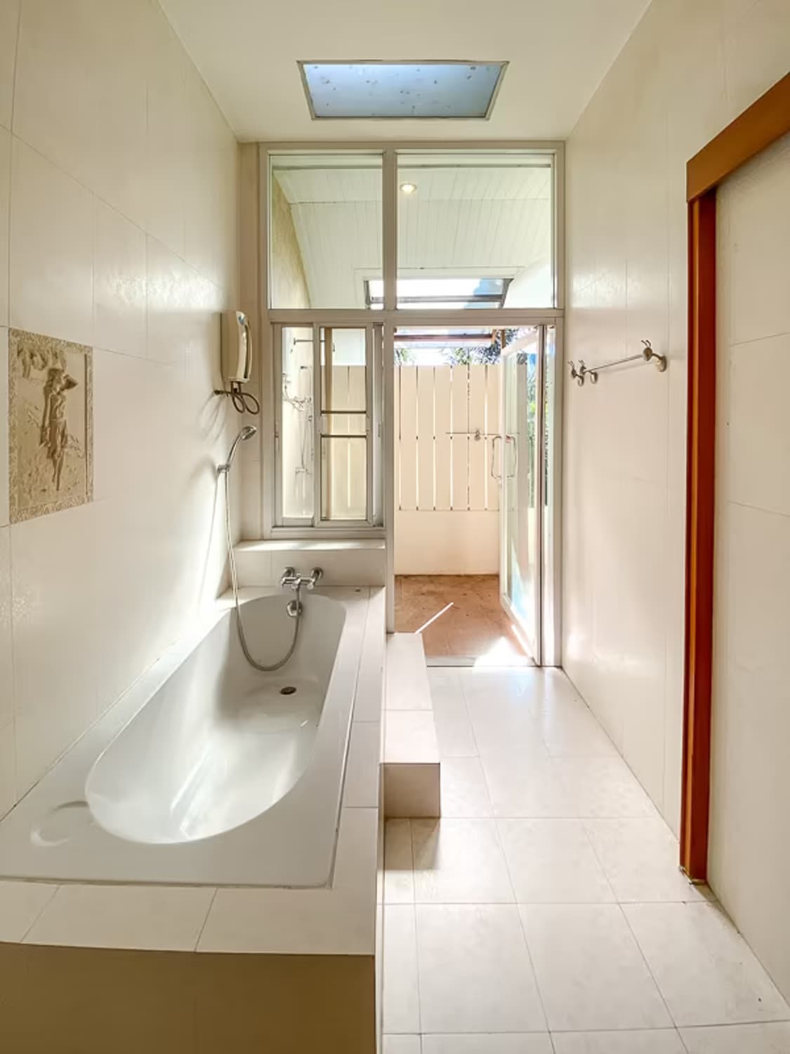 4 Bedroom House - Image 21