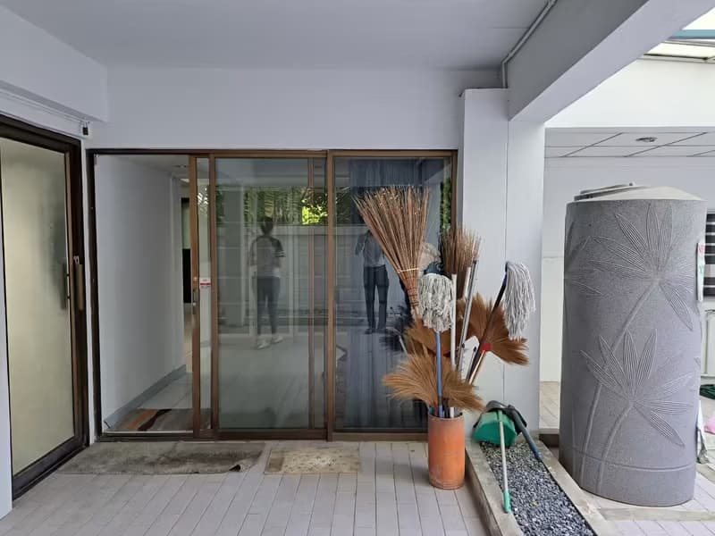  House for Sale in Watthana.