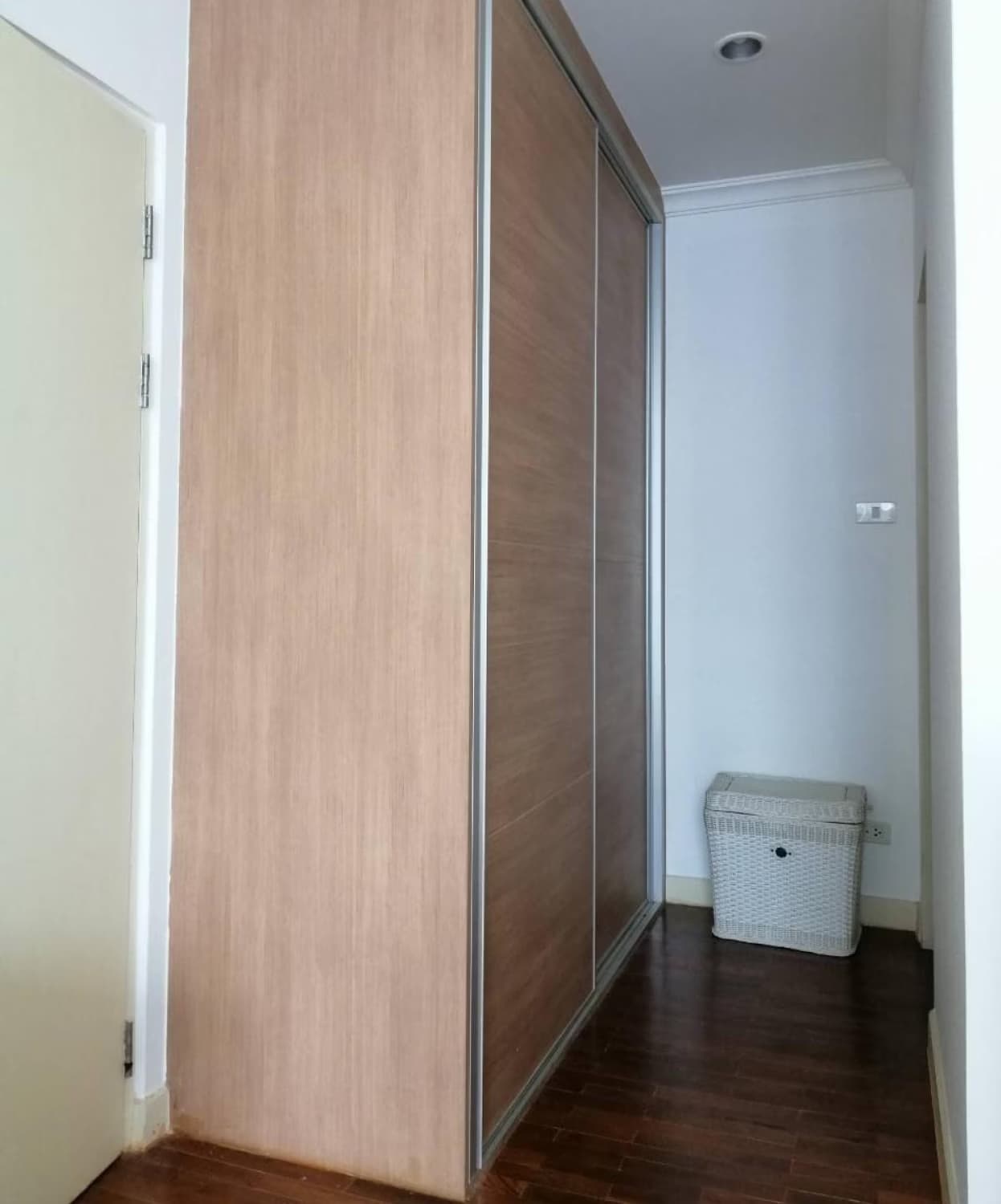 2 Bed Condo for Sale in Khlong Toei - Image 9