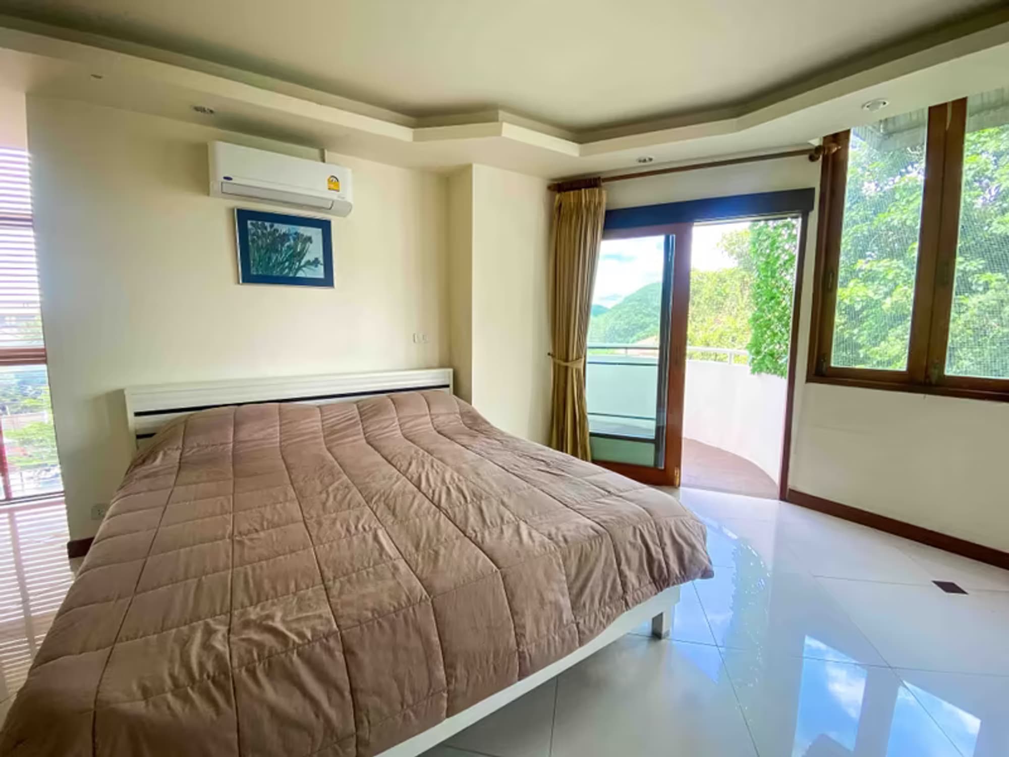 2 Bedroom Condo - Image 6
