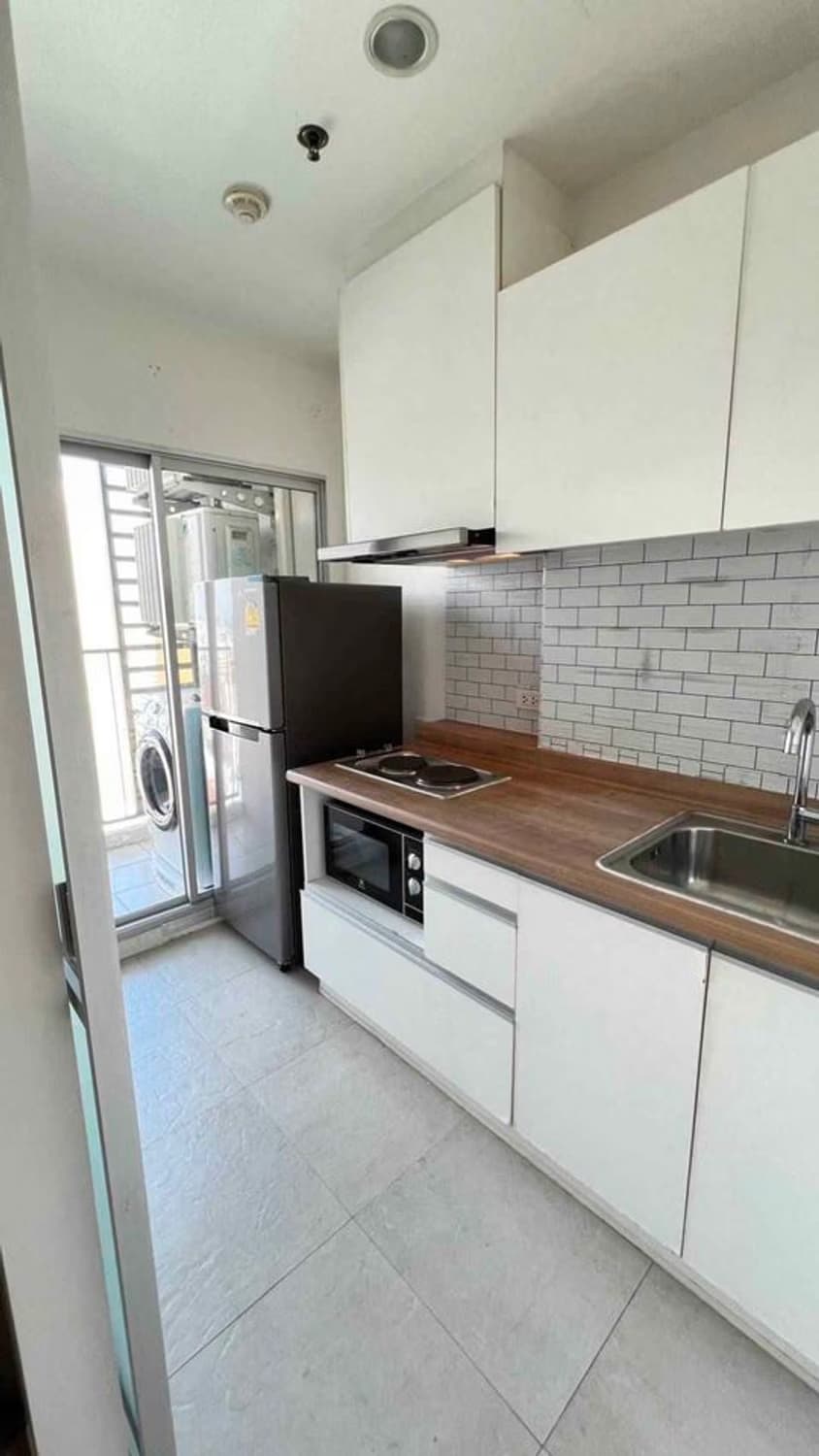  - Image 7