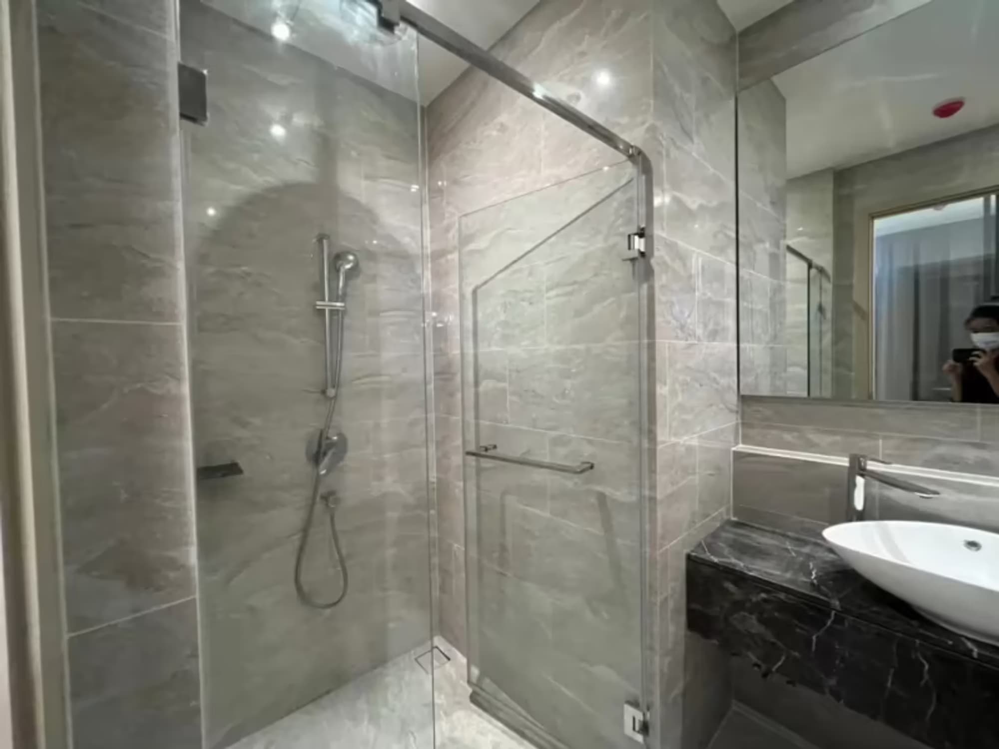 1 Bedroom Condo - Image 5
