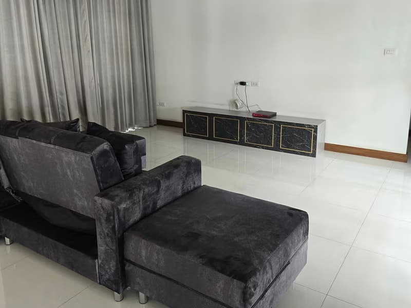 4 Bed House for Rent and Sale in Mueang Chiang Mai