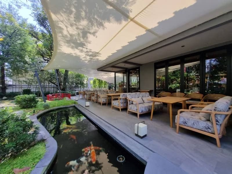 Restaurant+Butcher store for Rent in Khlong Toei
