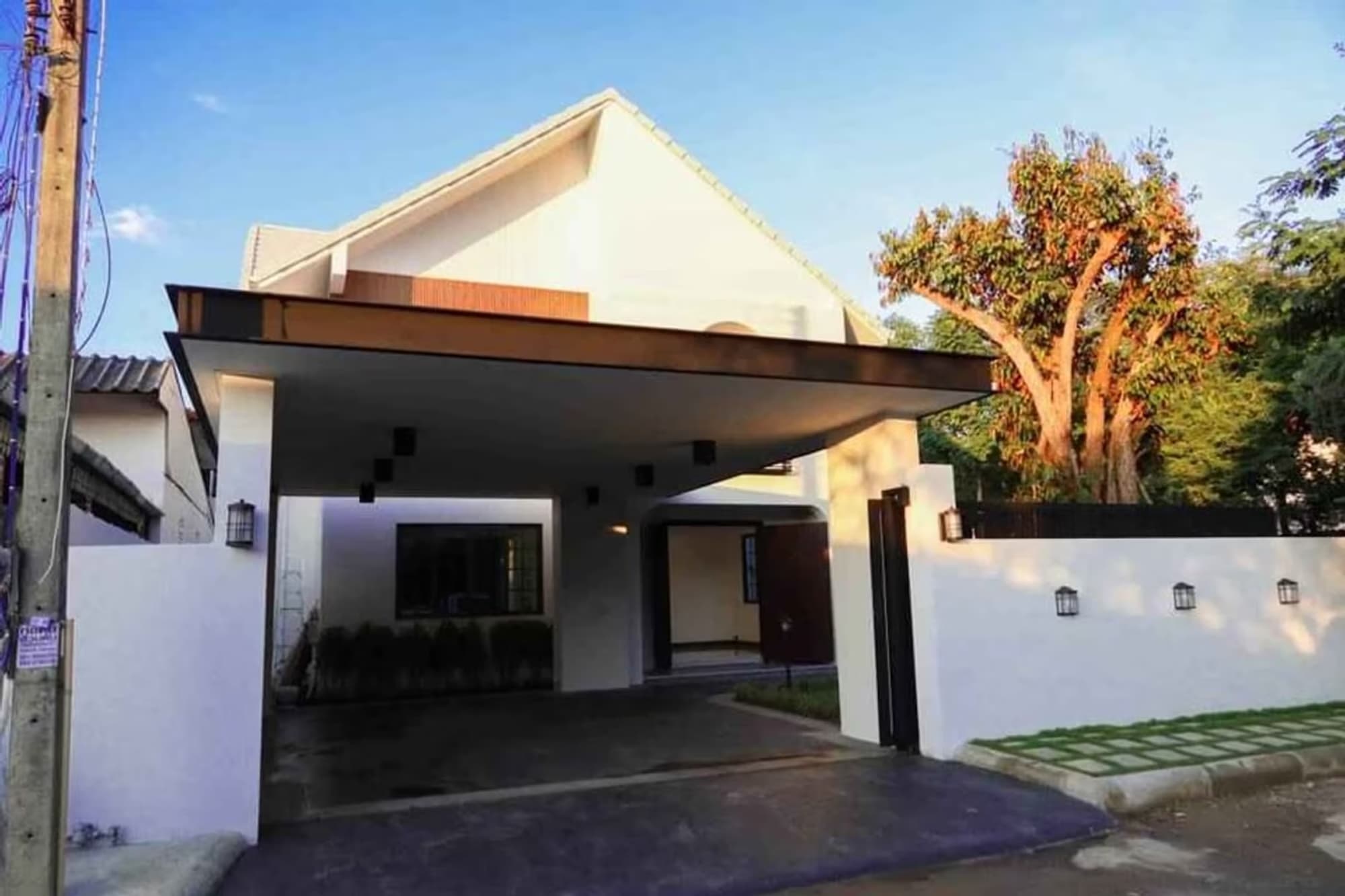  - Image 4