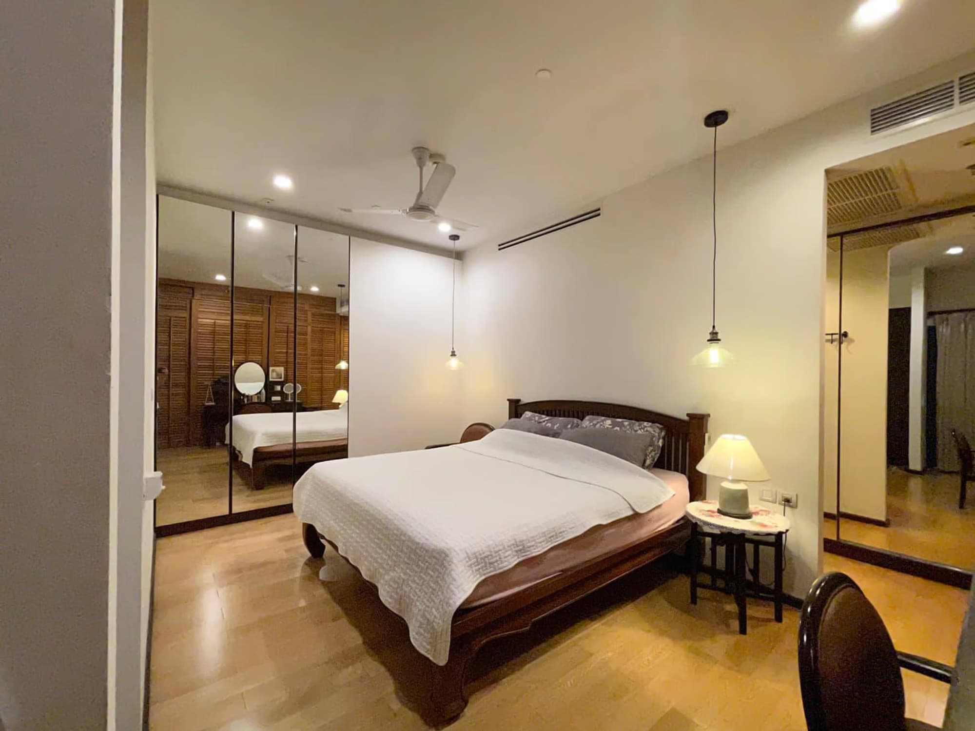 Condo for Sale at Circle Living Prototype - Image 11