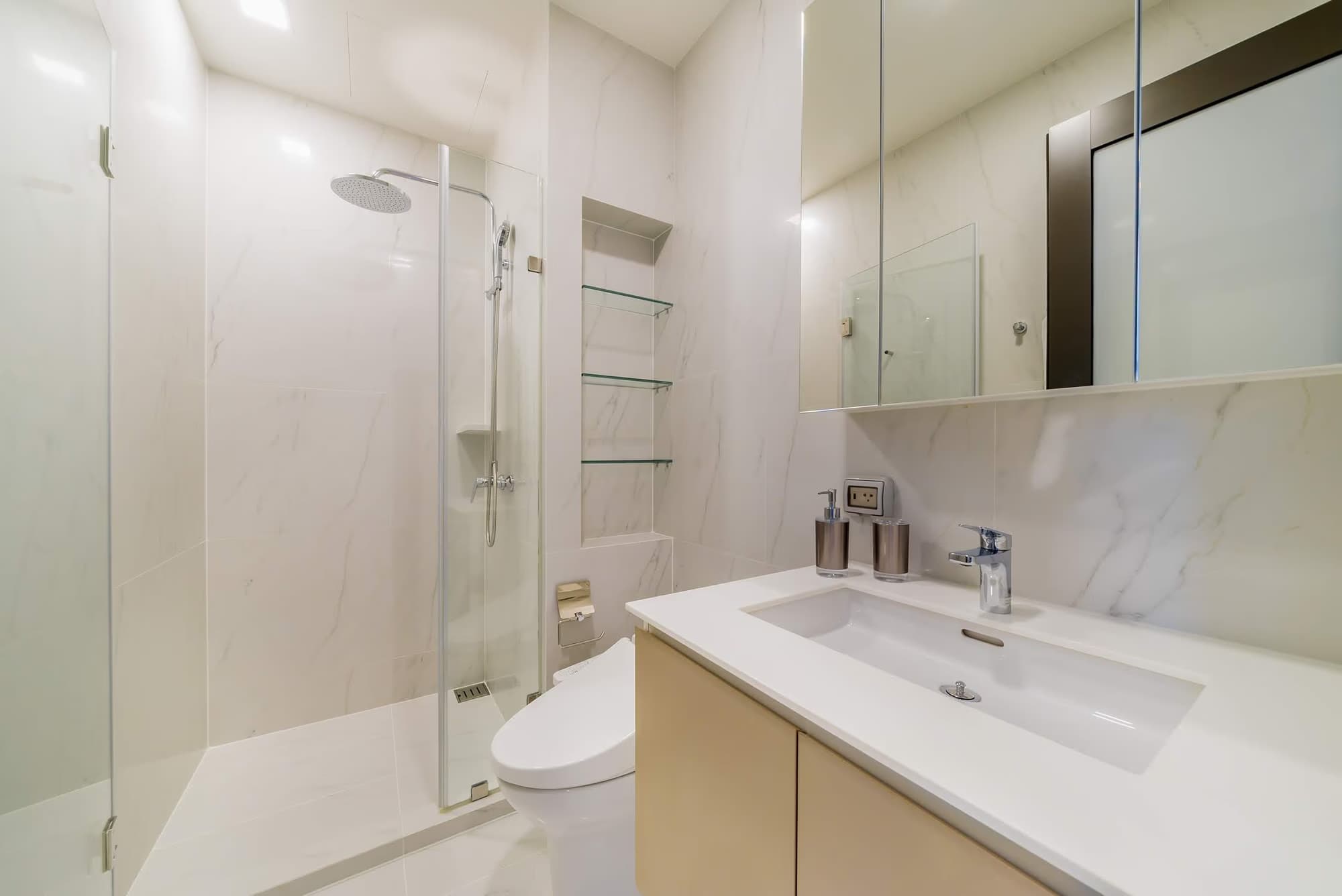 1 Bed Condo for Rent and Sale  Near Phra Ram 9 MRT - Image 20