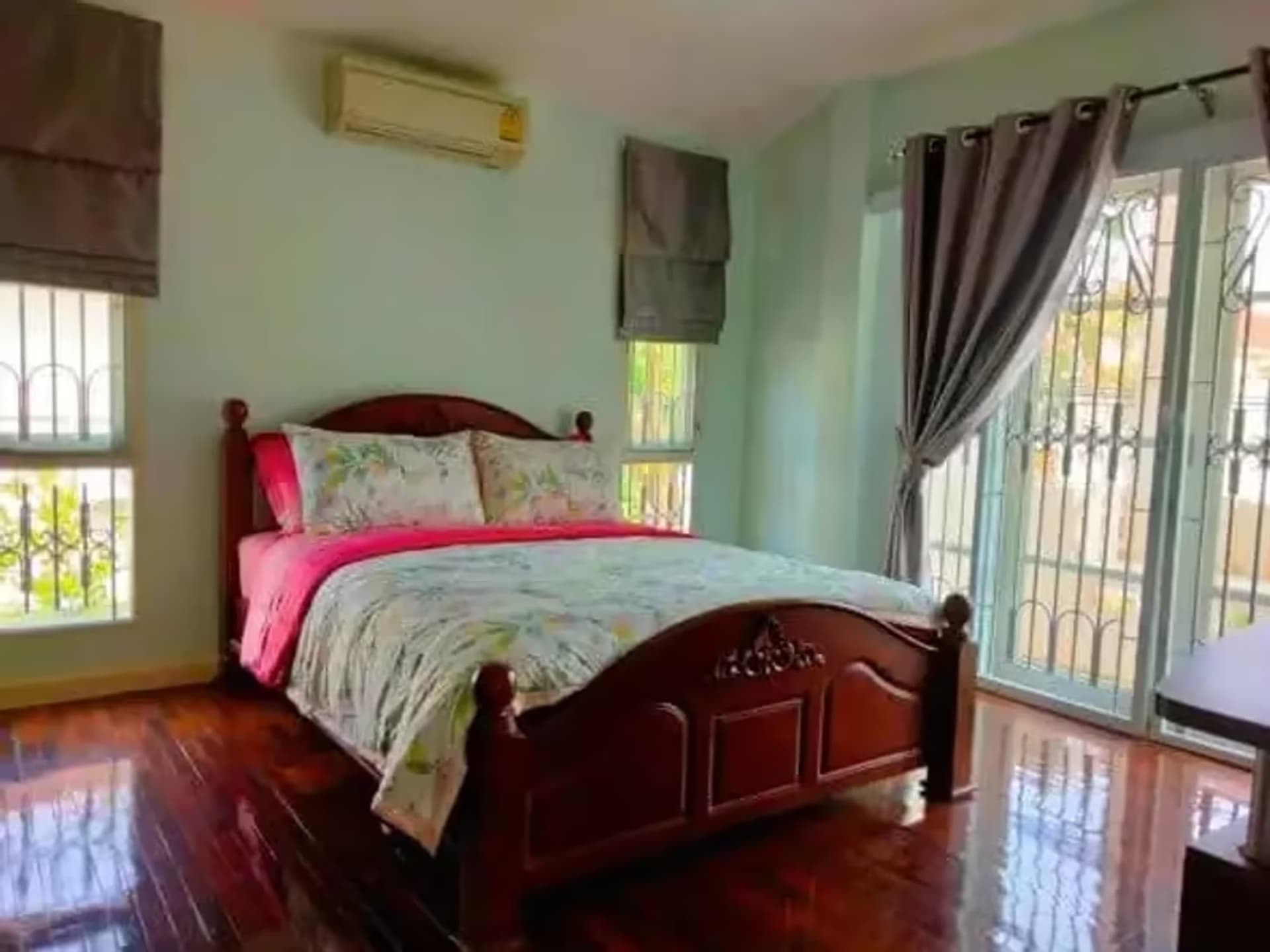 3 Bedroom House - Image 2