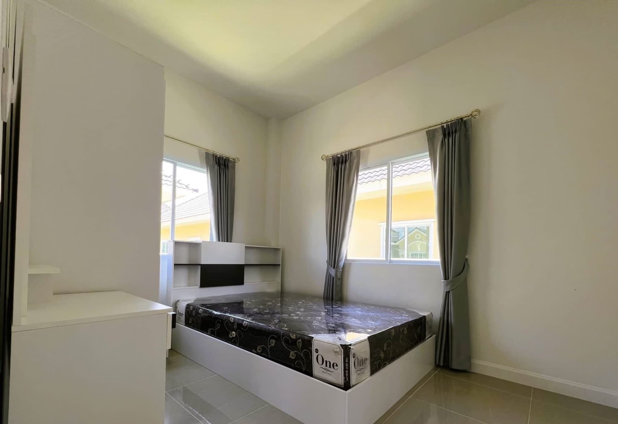 2 Bedroom House - Image 5