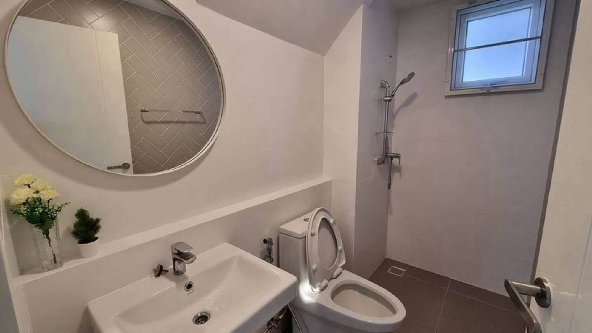 3 Bed House for Rent in Bang Phli - Image 8