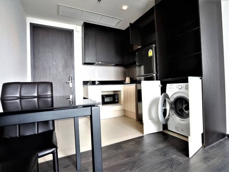 1 Bed Condo for Sale in undefined