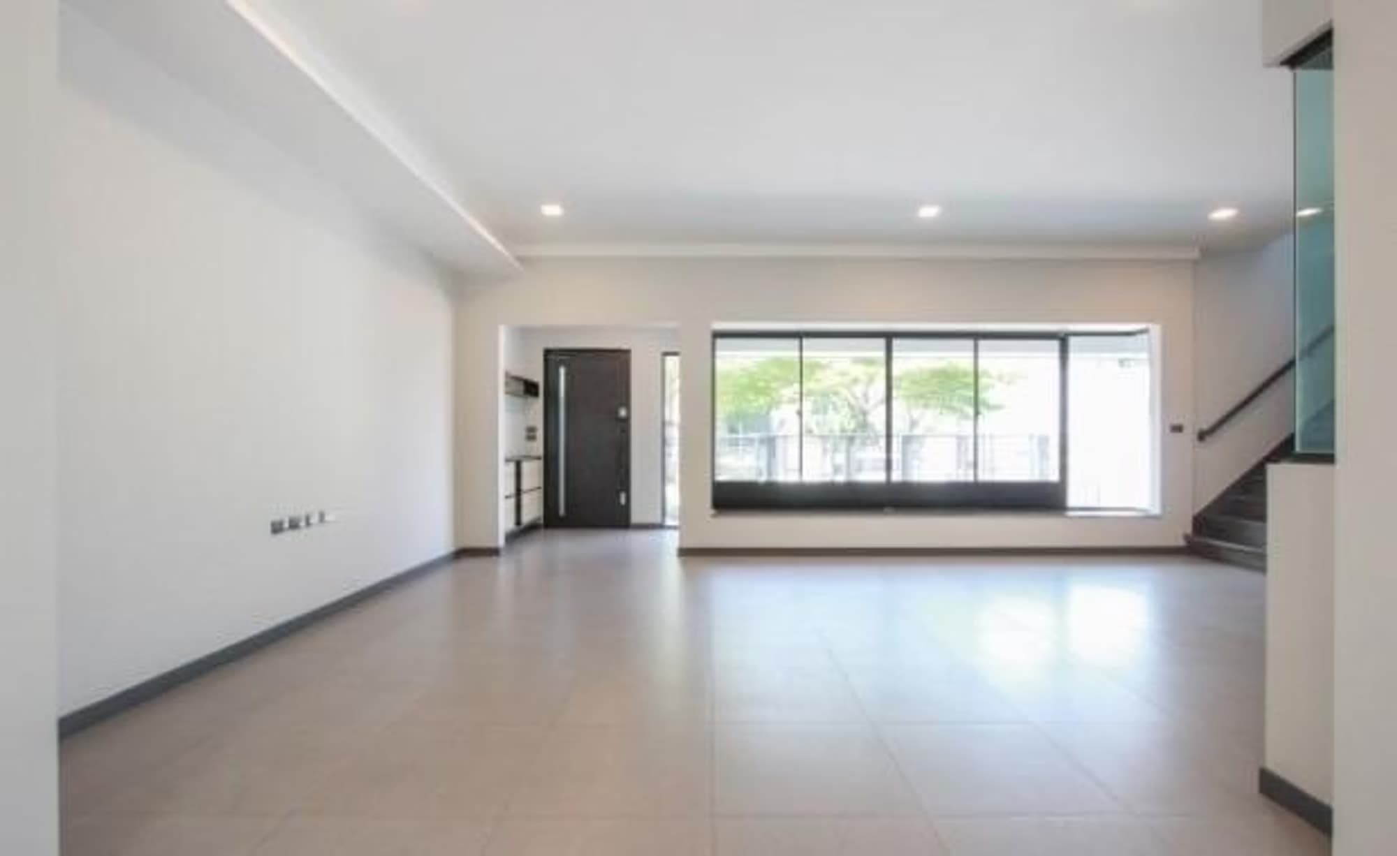 3 ห้องนอน บ้าน สำหรับ ขาย ใน Bang Phli, Samut Prakan - Image 2