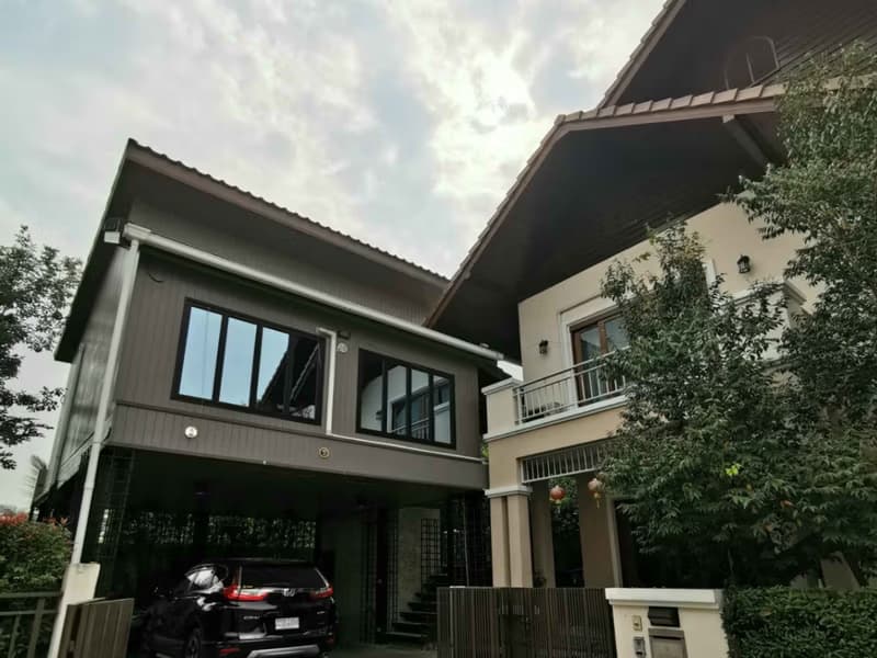 4 Bed House for Rent and Sale in San Kamphaeng