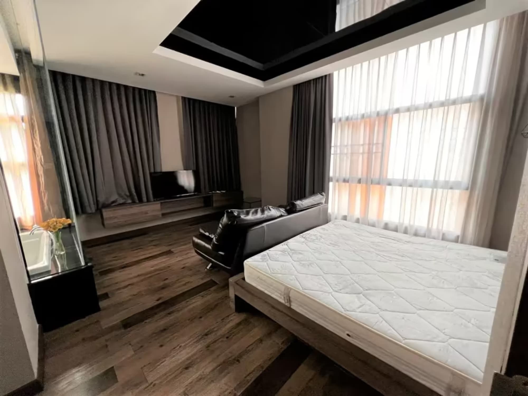 2 Bedroom Condofor Rent, Sale at Moda Condo - Image 6