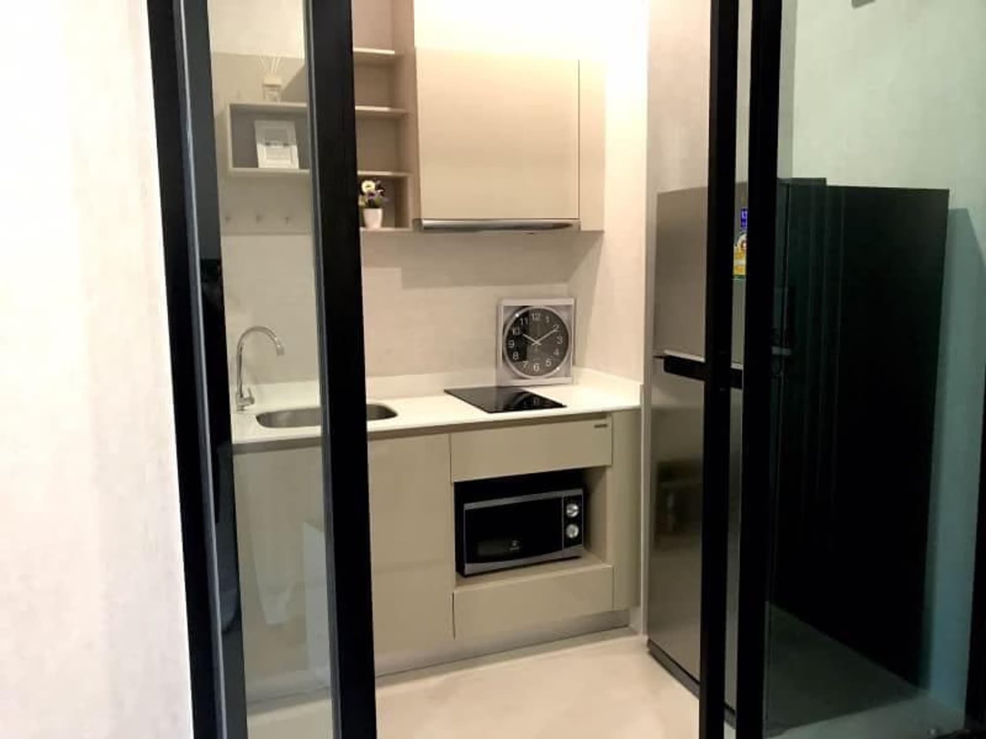 1 Bedroom Condo - Image 4