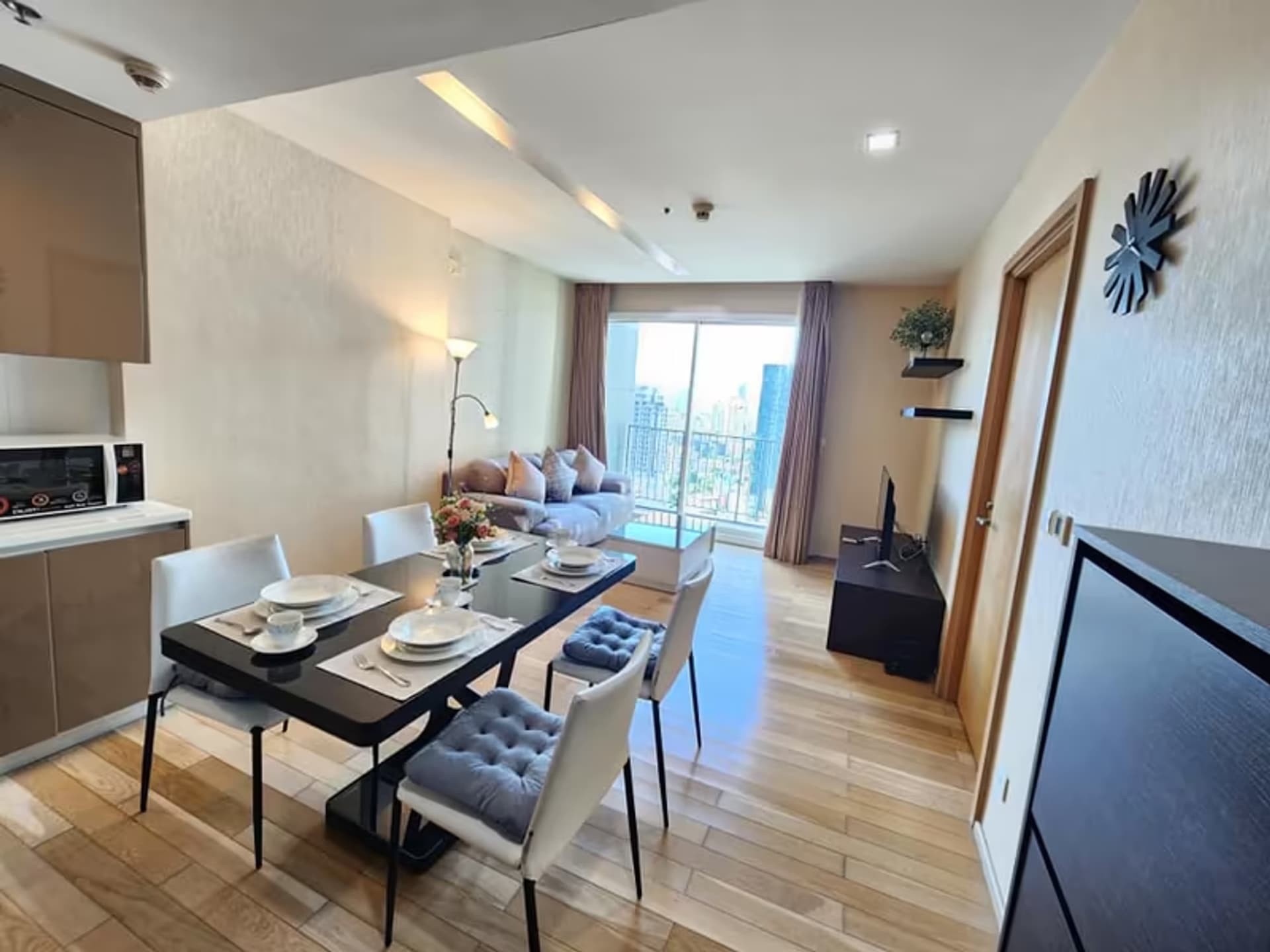 Siri at Sukhumvit Condominium - Image 1