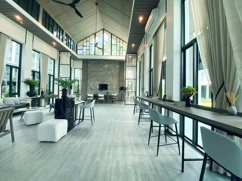 1 Bedroom Condo