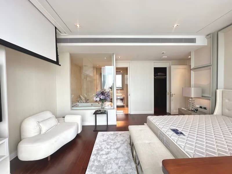 3 Bed Condo for Rent in Watthana