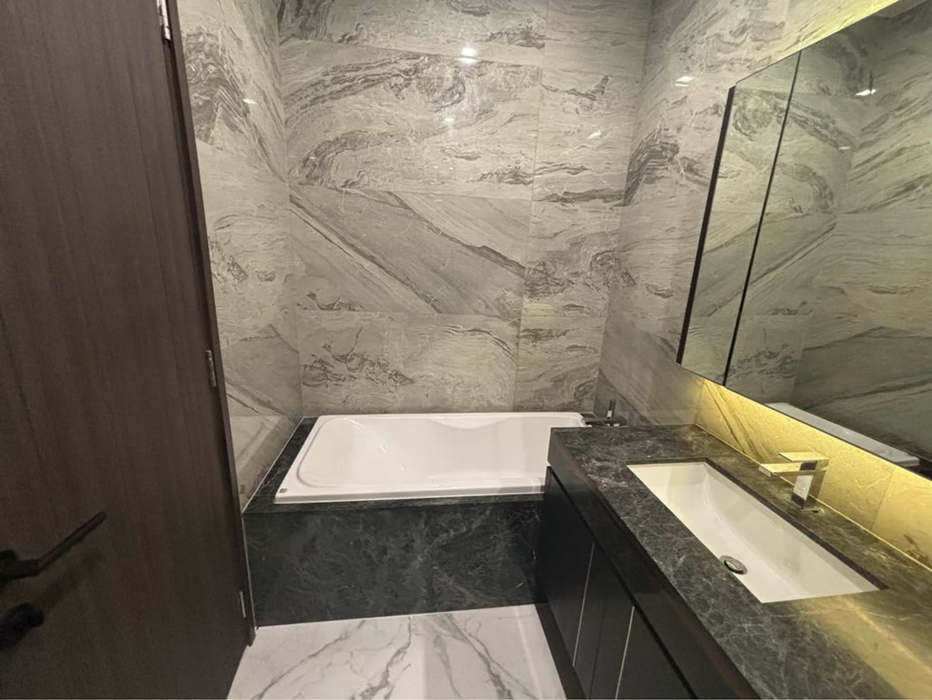 1 Bed Condo for Rent in Watthana - Image 5