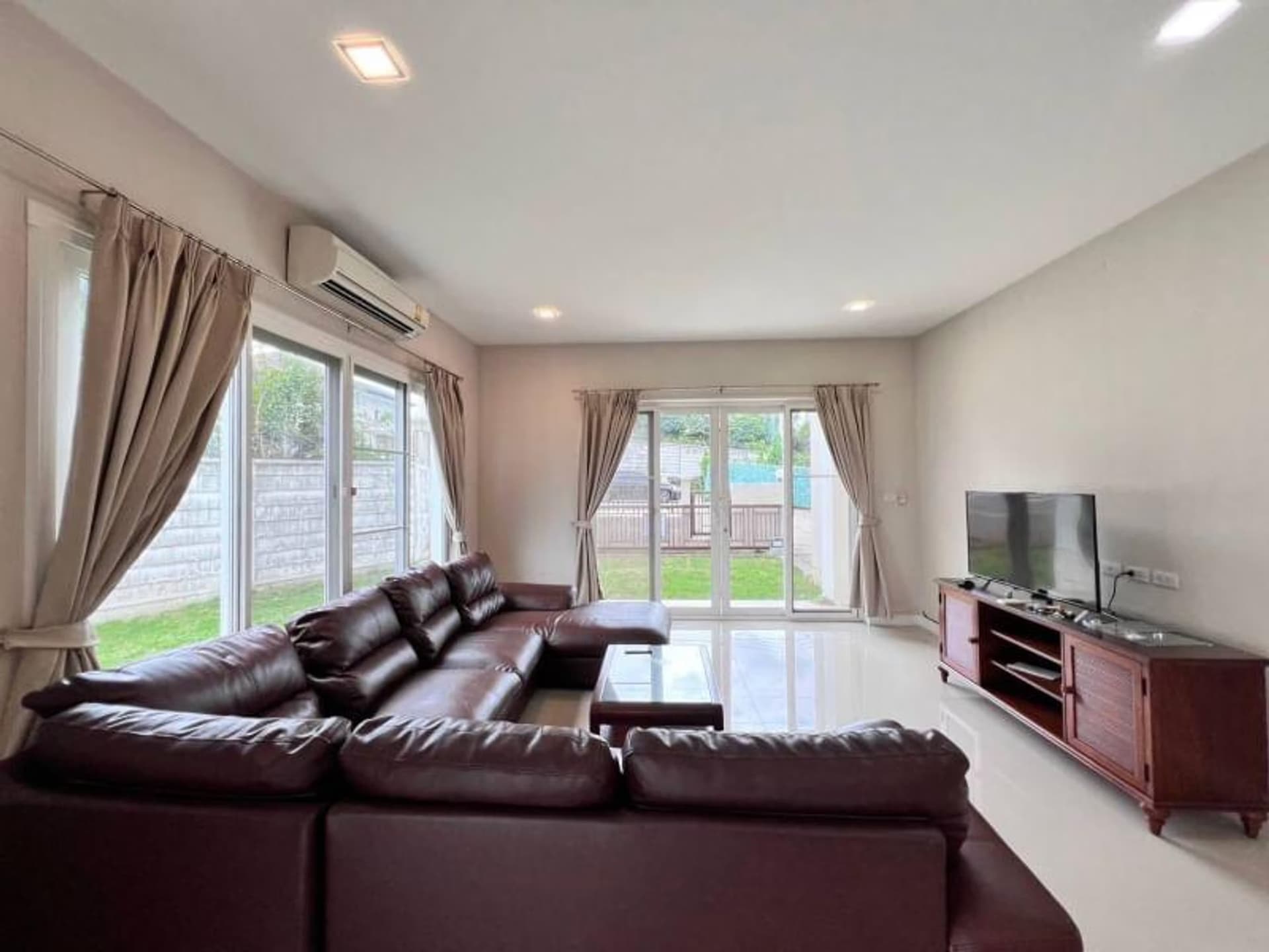 3 Bed House for Rent in San Sai - Image 2
