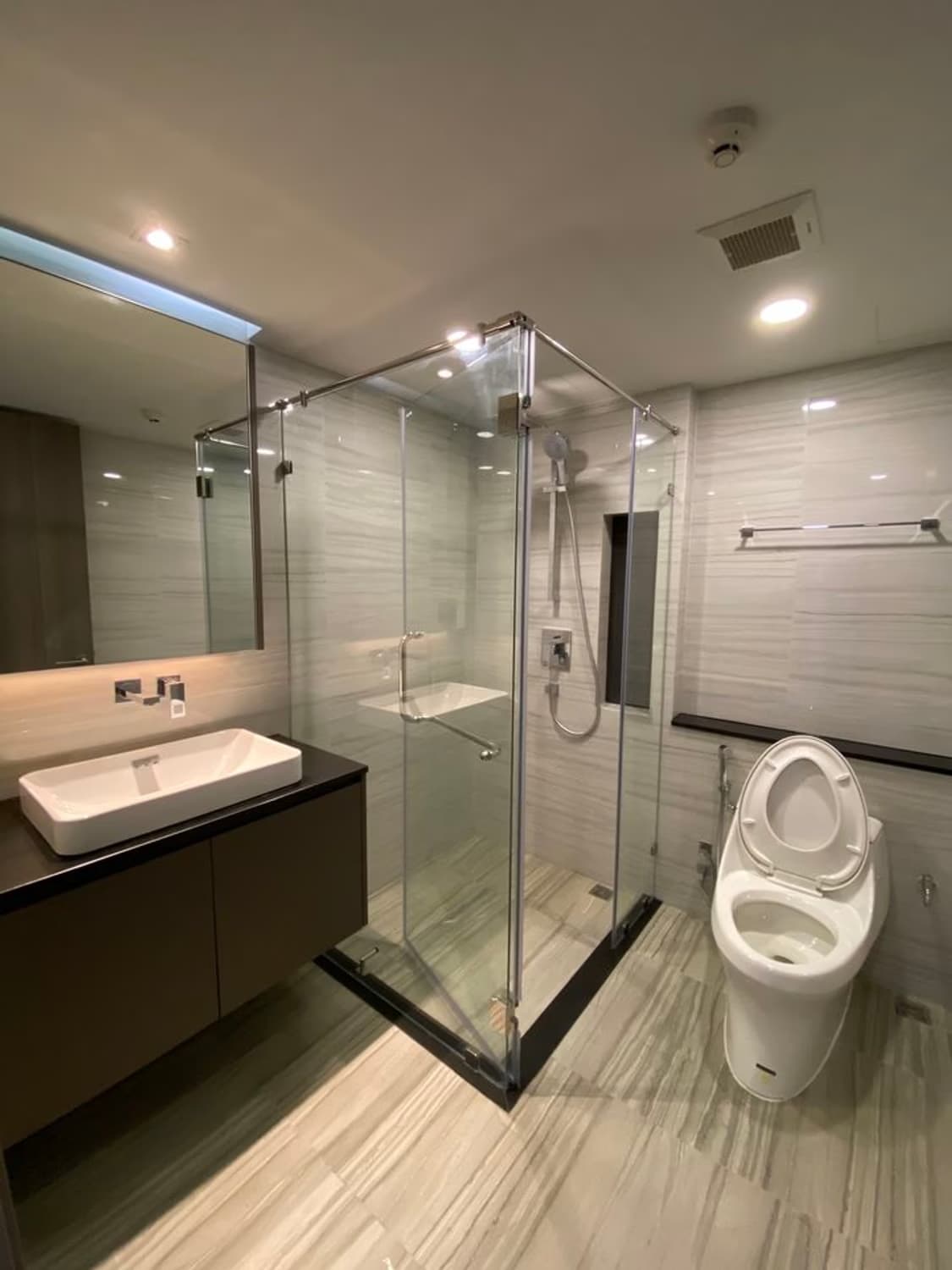 2 Bed Condo for Rent  Near National Stadium BTS - Image 6