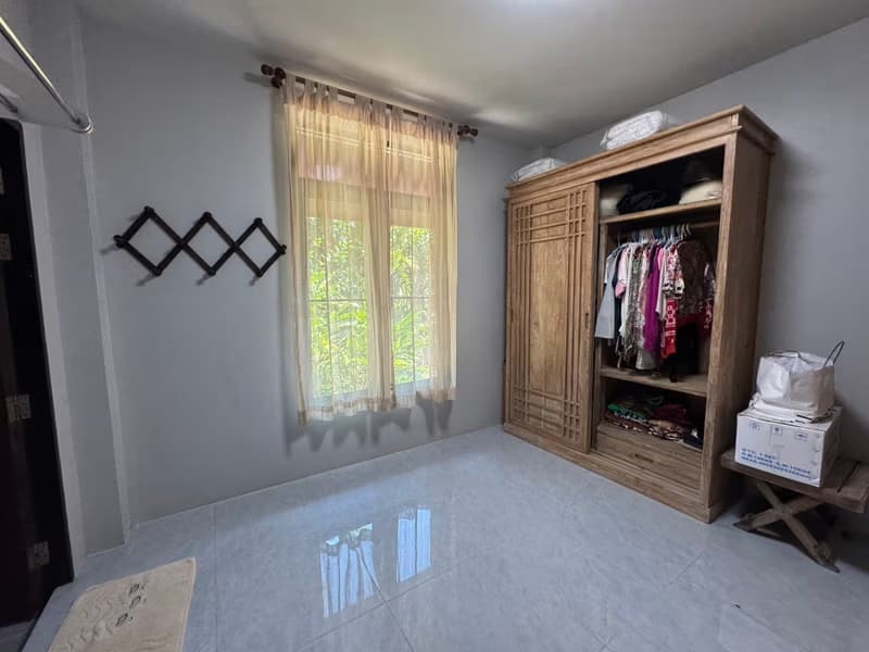 6 Bed House for Sale in Hang Dong District