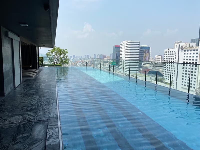 1 Bed Condo for Sale  Near Phra Ram 9 MRT