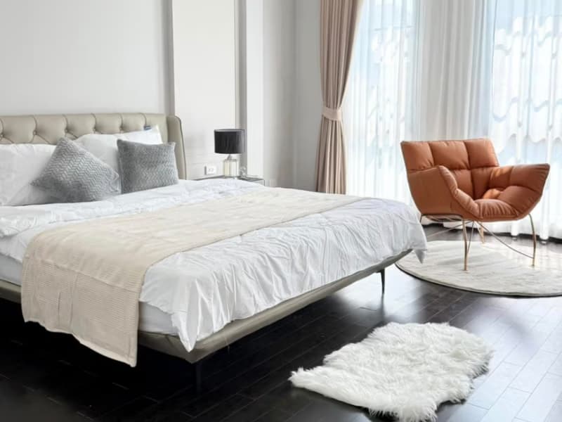 5 Bed House for Rent and Sale in Bang Phli District