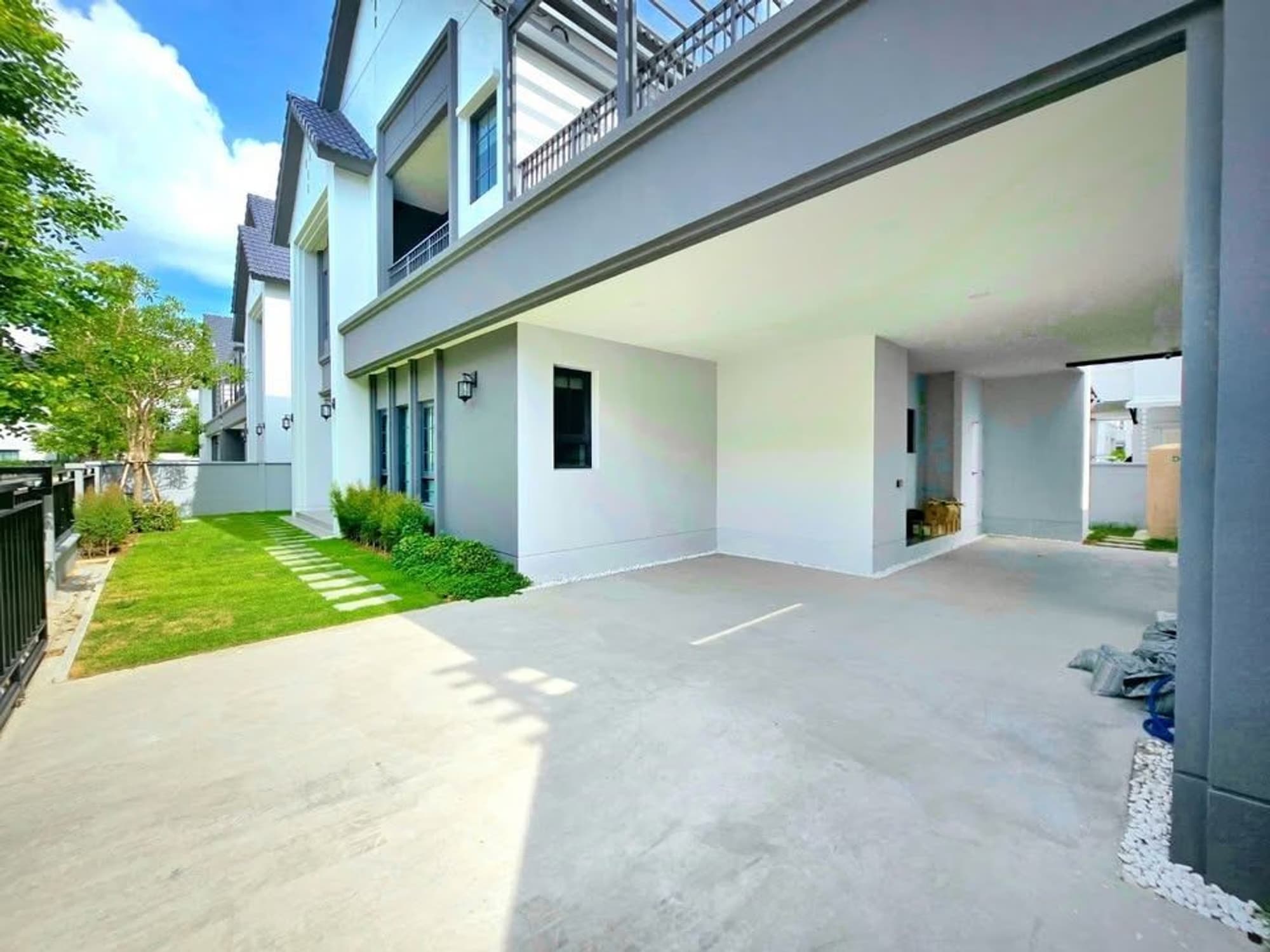 4 Bed House for Rent in Bang Phli, Samut Prakan - Image 5