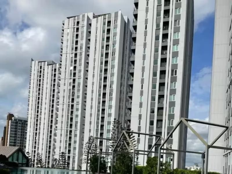 1 Bedroom Condo