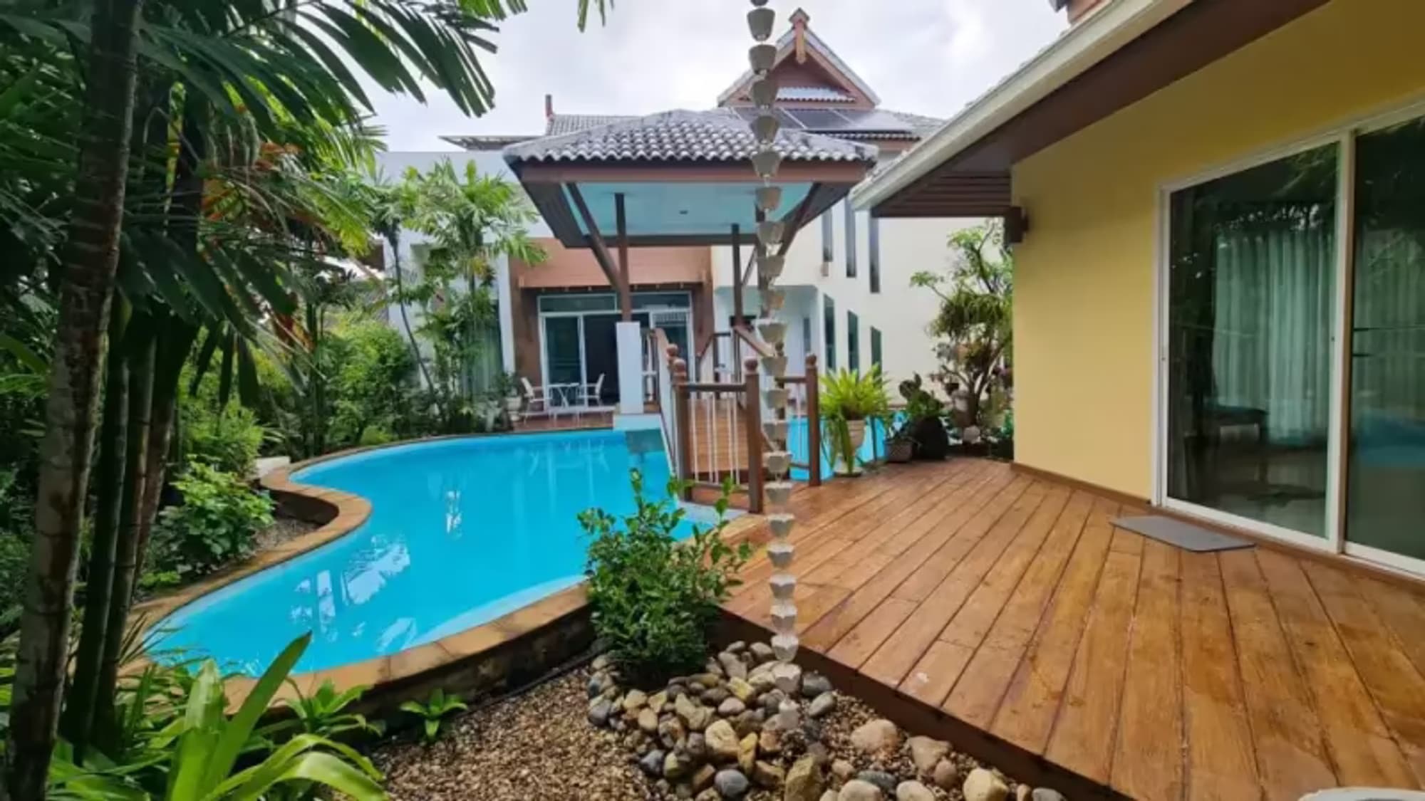 4 Bedroom House - Image 6