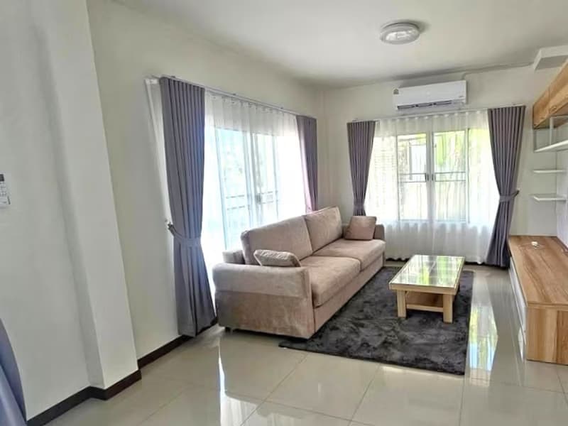 4 Bed House for Rent in Mueang Chiang Mai District