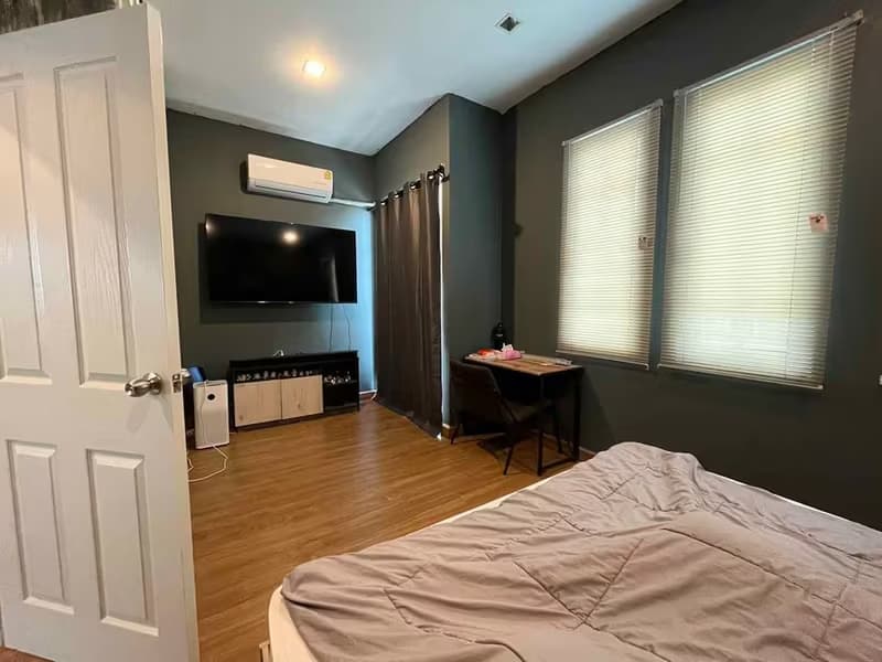 4 Bedroom Townhouse