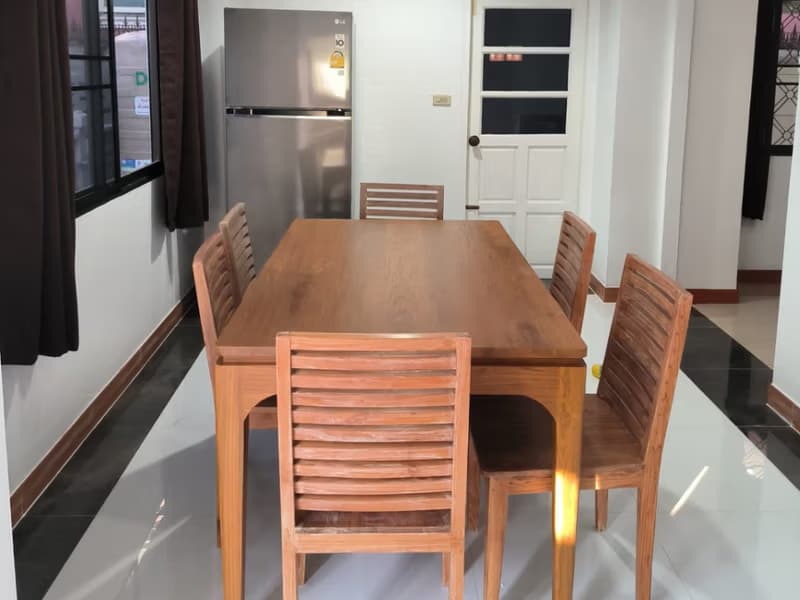 4 Bed House for Rent in San Sai District