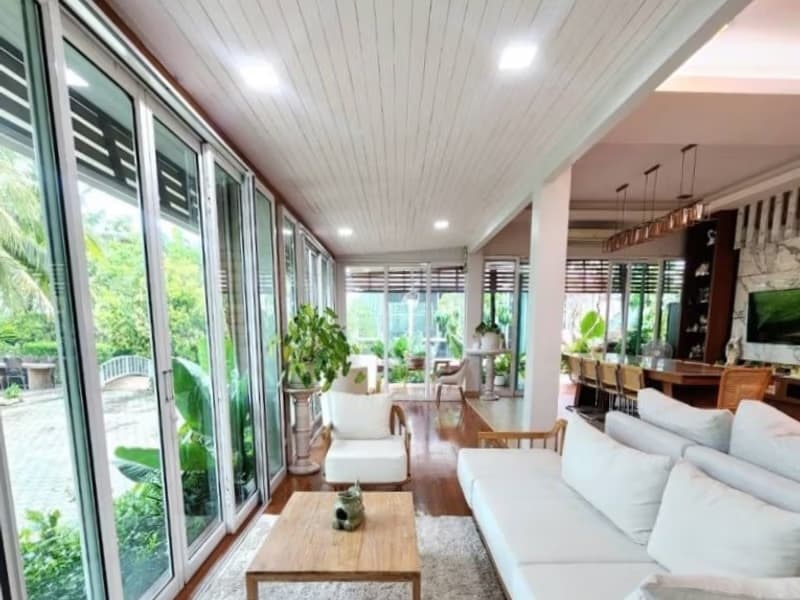 5 Bed House for Rent in Hang Dong District
