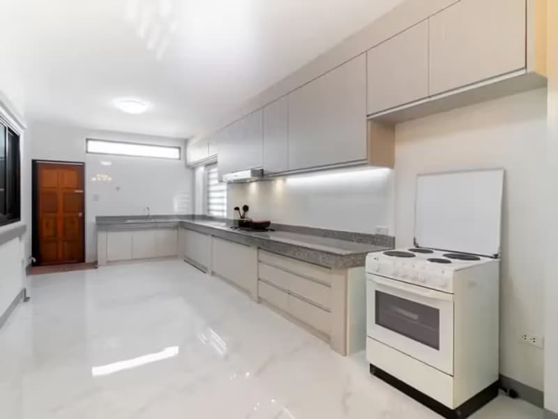 4 Bedroom House
