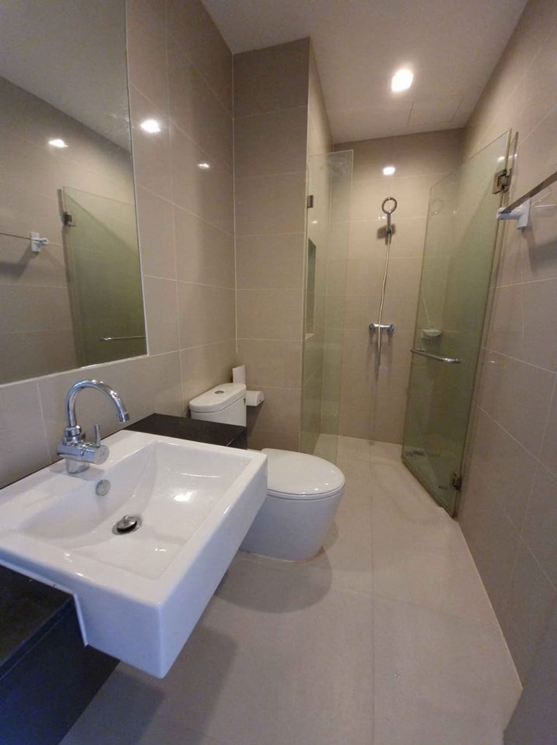 Studio Condo for sale - Image 8