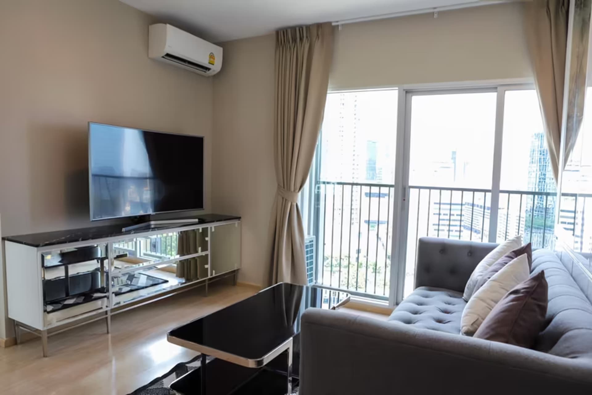 Condo for Sale at Noble Revolve Ratchada 2 - Image 1
