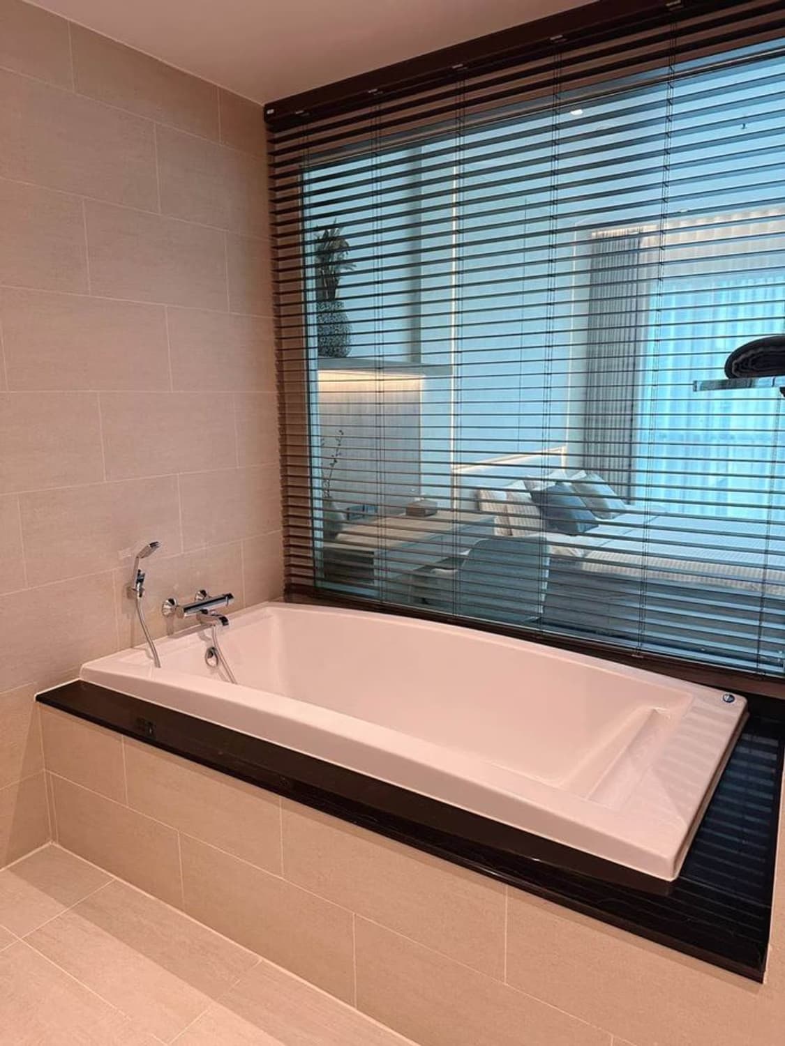 1 Bed Condo for Rent and Sale  Near Chit Lom BTS - Image 18