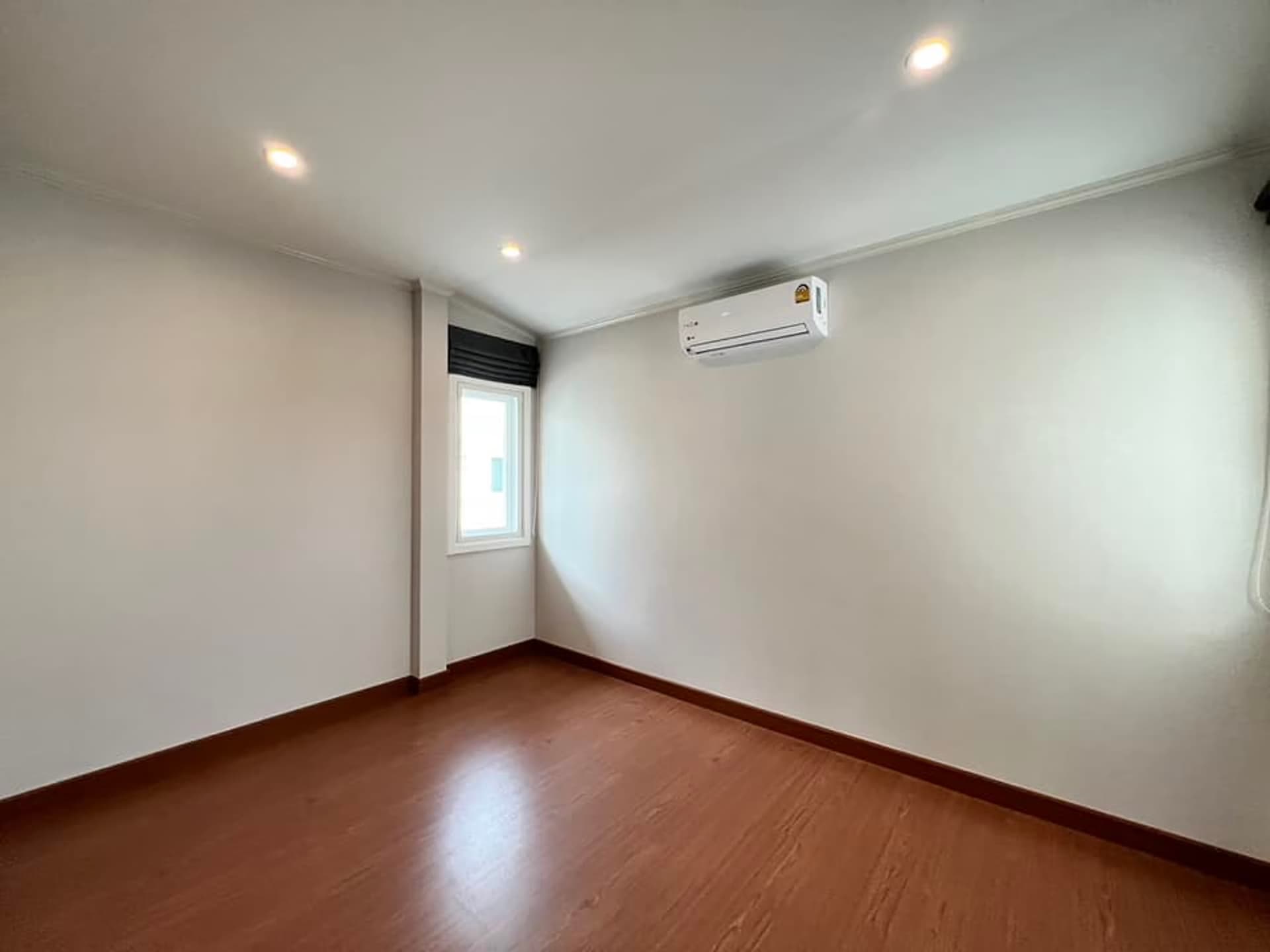  - Image 6