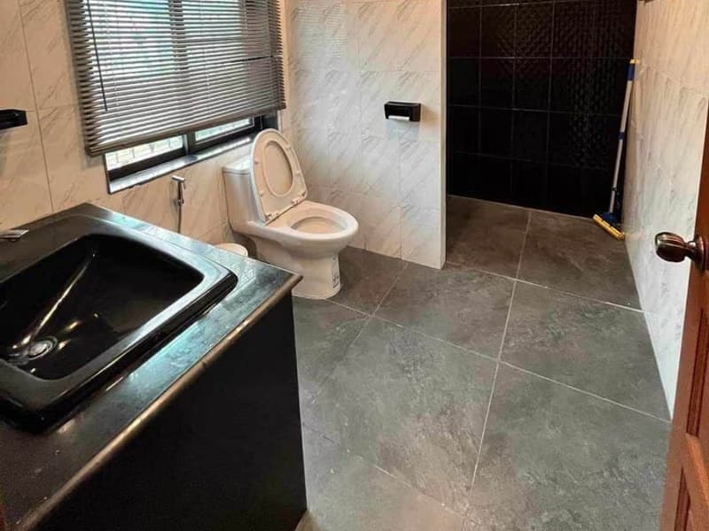 4 Bed House for Rent and Sale in Mueang Chiang Mai